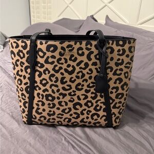 Kate Spade New York Cara Tote Shoulder Bag in Leopard Print
